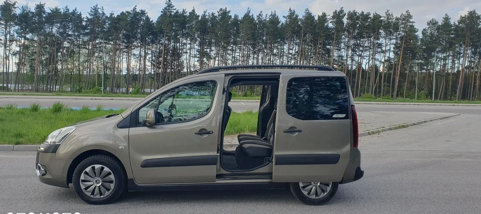 Citroen Berlingo cena 33900 przebieg: 240000, rok produkcji 2014 z Kielce małe 232